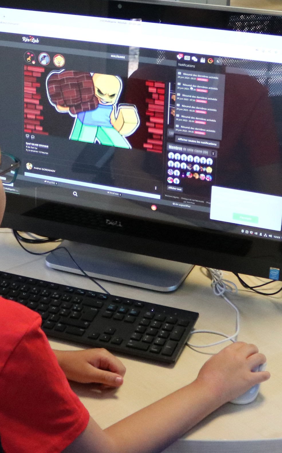 Adoenia, plateforme d'apprentissage en ligne pour enfants et adolescents, avec jeux éducatifs, développement des compétences et activités interactives pour un apprentissage ludique.